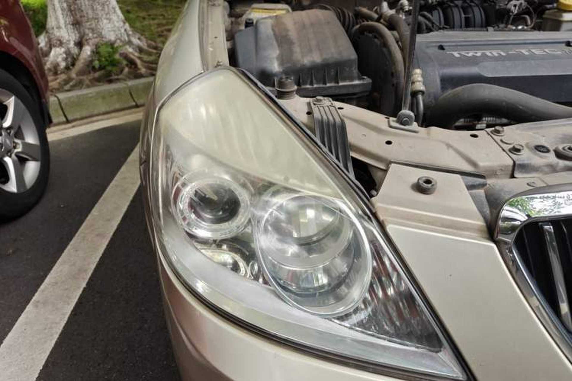 Used Buick Excelle 2011 1.6 LX-MT Right Front Headlight