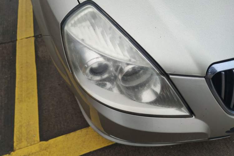 Used Buick Excelle 2011 1.6LX-AT Right Front Headlight