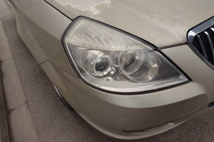Used Buick Excelle 2011 1.6 LX-MT Right Front Headlight