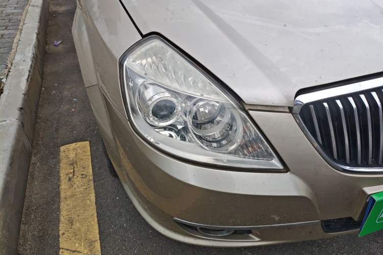 Used Buick Excelle 2011 1.6LX-AT Right Front Headlight