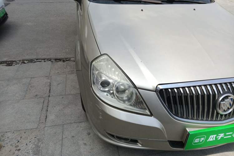 Used Buick Excelle 2011 1.6LX-AT Right Front Headlight