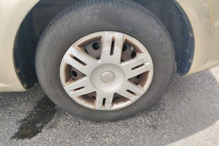 Used Buick Excelle 2011 1.6LX-AT Right Front Wheel Hub