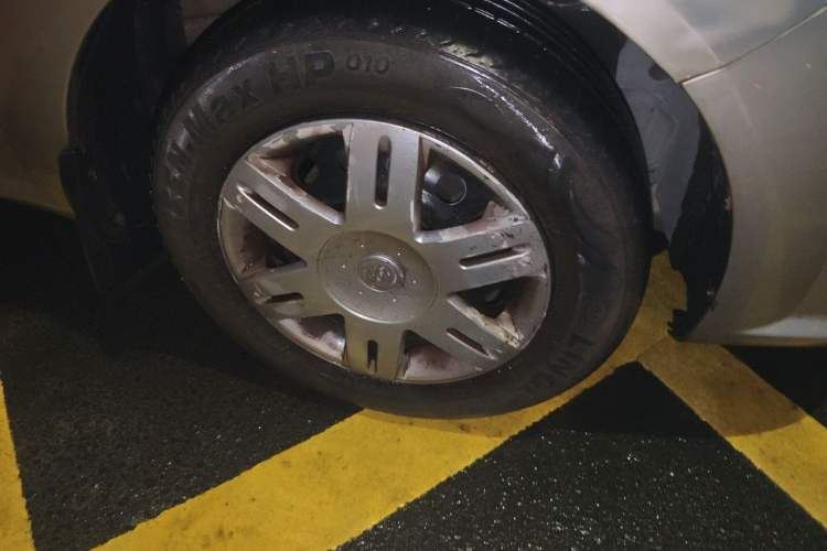 Used Buick Excelle 2011 1.6 LX-MT Right Front Wheel Hub