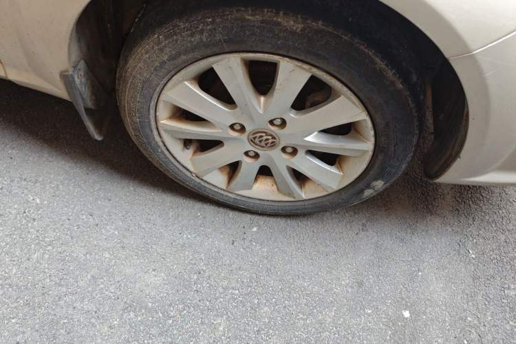 Used Buick Excelle 2011 1.6 LX-MT Right Front Wheel Hub