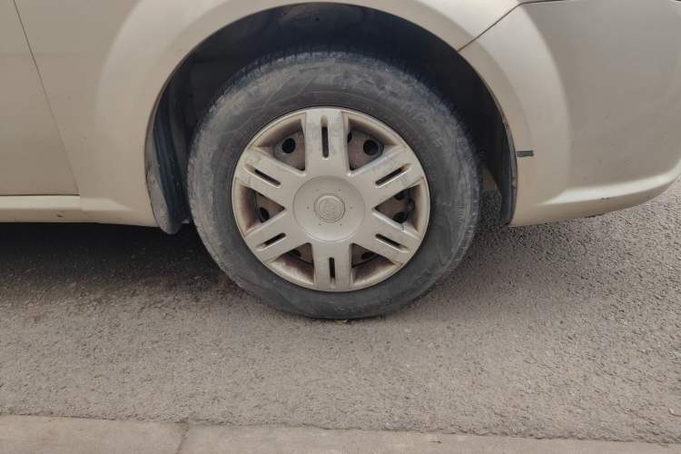 Used Buick Excelle 2011 1.6 LX-MT Right Front Wheel Hub