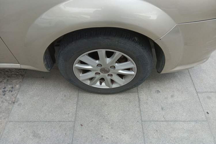 Used Buick Excelle 2011 1.6LX-AT Right Front Wheel Hub