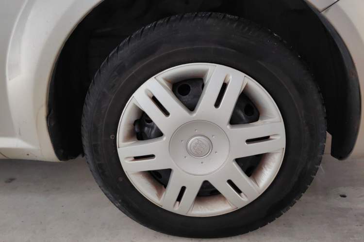 Used Buick Excelle 2011 1.6 LX-MT Right Front Wheel Hub