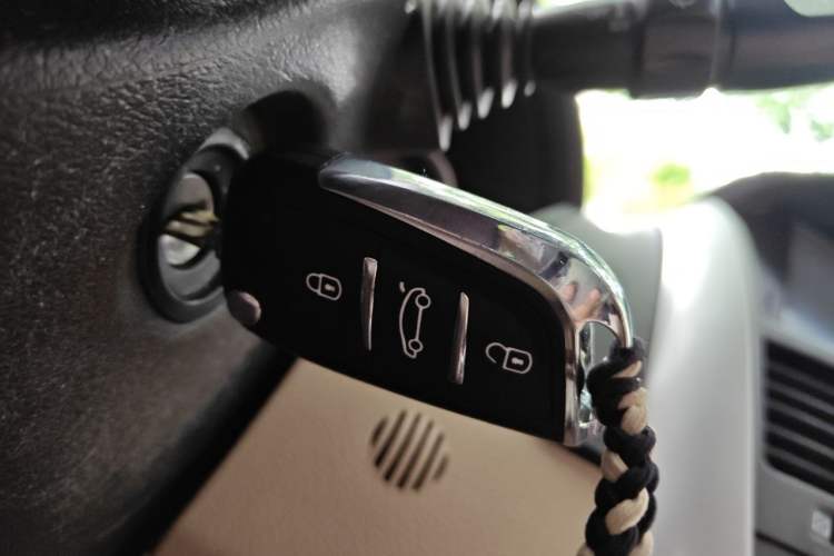 Used Buick Excelle 2011 1.6 LX-MT Vehicle Key