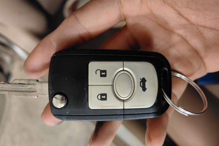 Used Buick Excelle 2011 1.6 LX-MT Vehicle Key
