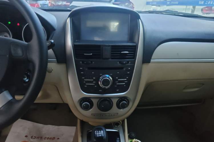 Used Buick Excelle 2013 1.5L Manual Classic Model Audio And AC Panel