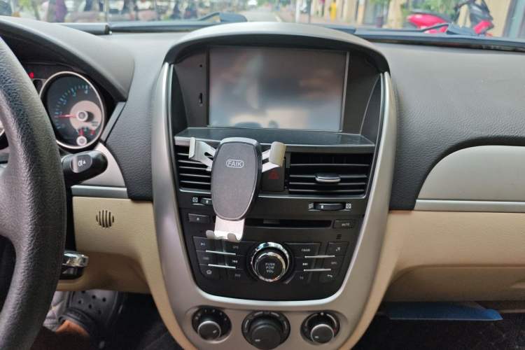 Used Buick Excelle 2013 1.5L Automatic Classic Model Audio And AC Panel