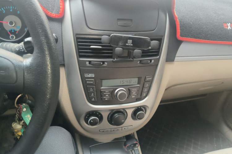 Used Buick Excelle 2013 1.5L Manual Classic Model Audio And AC Panel