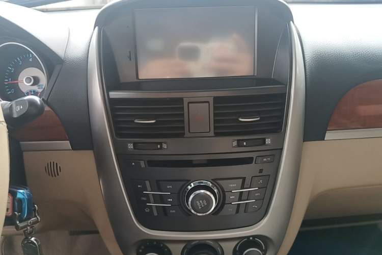 Used Buick Excelle 2013 1.5L Automatic Luxury Model Audio And AC Panel