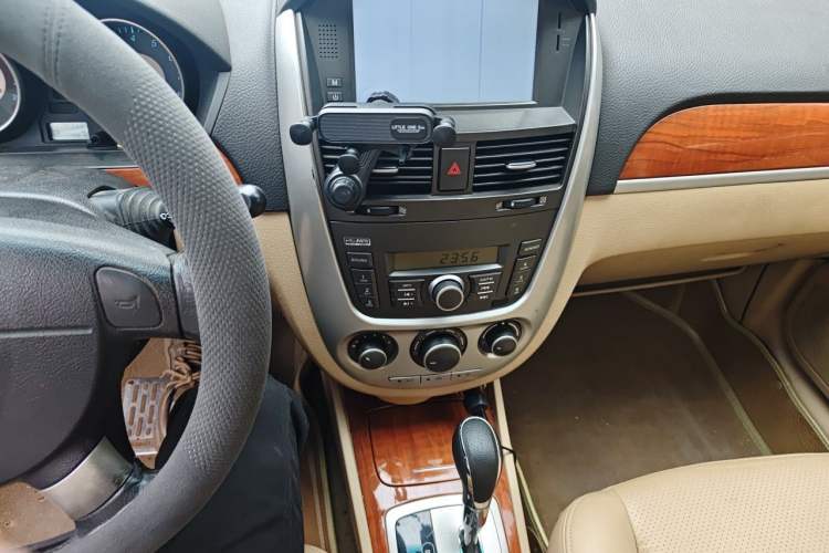 Used Buick Excelle 2013 1.5L Automatic Luxury Model Audio And AC Panel