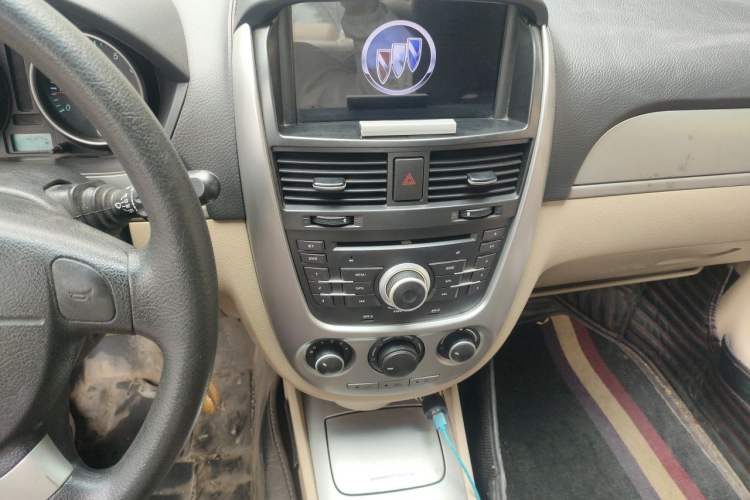 Used Buick Excelle 2013 1.5L Manual Classic Model Audio And AC Panel