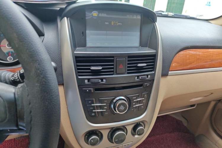 Used Buick Excelle 2013 1.5L Automatic Luxury Model Audio And AC Panel