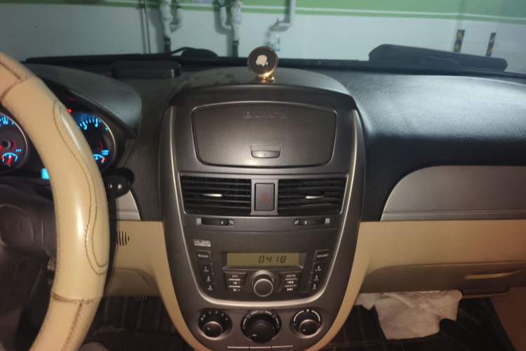 Used Buick Excelle 2013 1.5L Manual Classic Model Audio And AC Panel