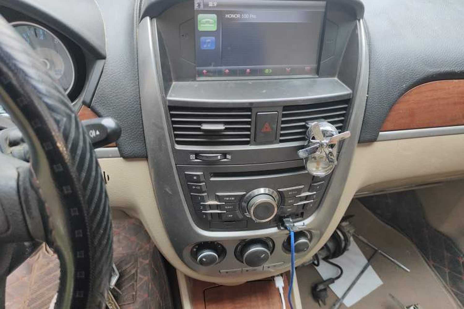 Used Buick Excelle 2013 1.5L Manual Luxury Model Audio And AC Panel
