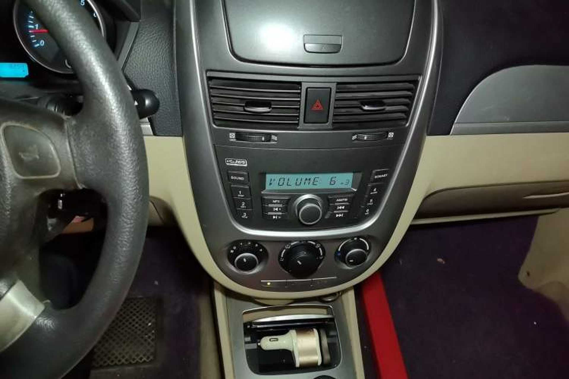 Used Buick Excelle 2013 1.5L Manual Classic Model Audio And AC Panel