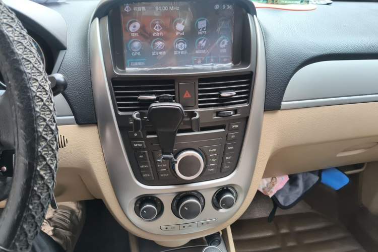 Used Buick Excelle 2013 1.5L Automatic Classic Model Audio And AC Panel