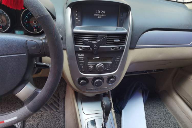 Used Buick Excelle 2013 1.5L Automatic Classic Model Audio And AC Panel