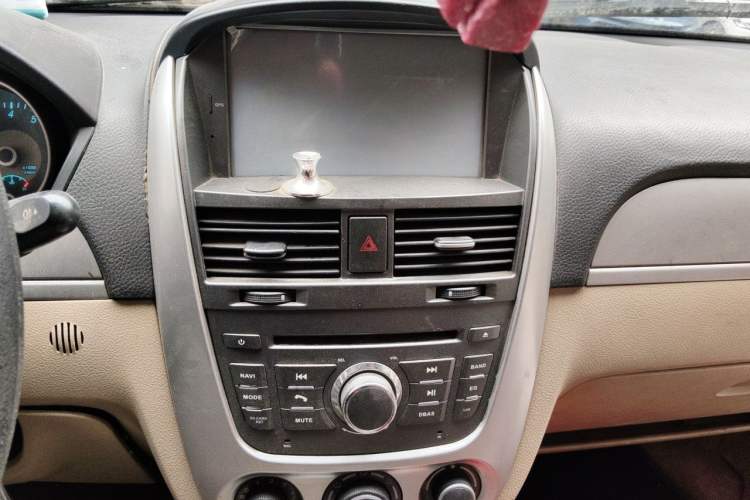 Used Buick Excelle 2013 1.5L Automatic Classic Model Audio And AC Panel