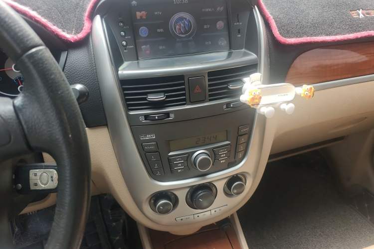 Used Buick Excelle 2013 1.5L Manual Luxury Model Audio And AC Panel