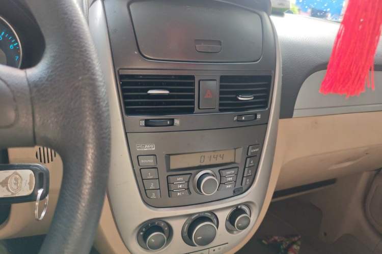 Used Buick Excelle 2013 1.5L Automatic Classic Model Audio And AC Panel