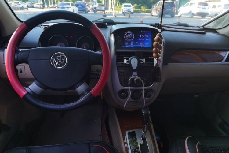 Used Buick Excelle 2013 1.5L Automatic Luxury Model Center Console