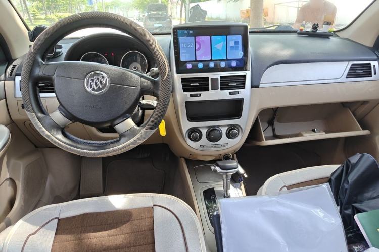 Used Buick Excelle 2013 1.5L Automatic Classic Model Center Console