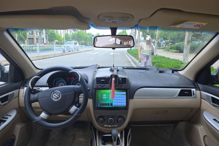 Used Buick Excelle 2013 1.5L Automatic Classic Model Center Console