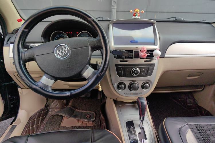 Used Buick Excelle 2013 1.5L Automatic Classic Model Center Console
