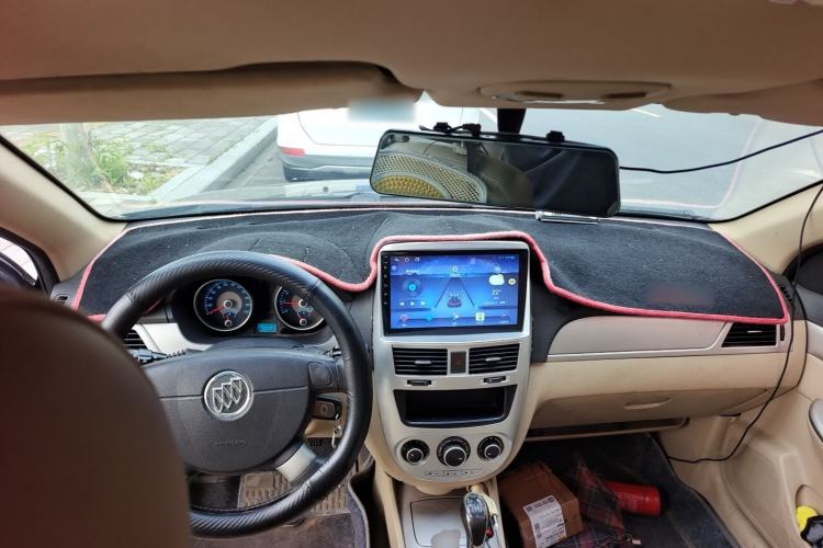 Used Buick Excelle 2013 1.5L Automatic Classic Model Center Console