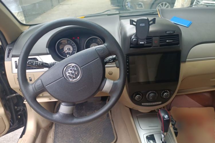 Used Buick Excelle 2013 1.5L Automatic Classic Model Center Console