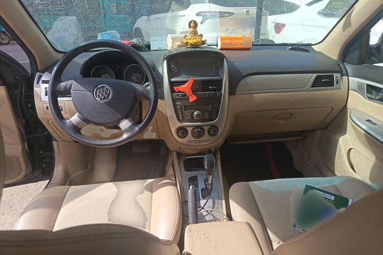 Used Buick Excelle 2013 1.5L Automatic Classic Model Center Console