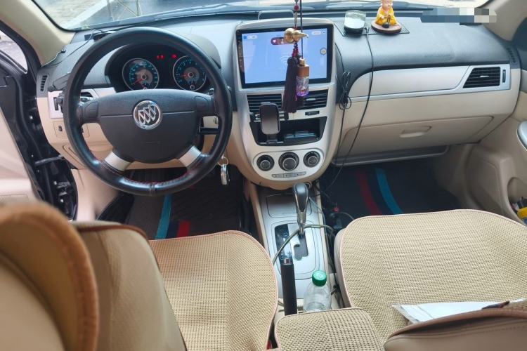 Used Buick Excelle 2013 1.5L Automatic Classic Model Center Console