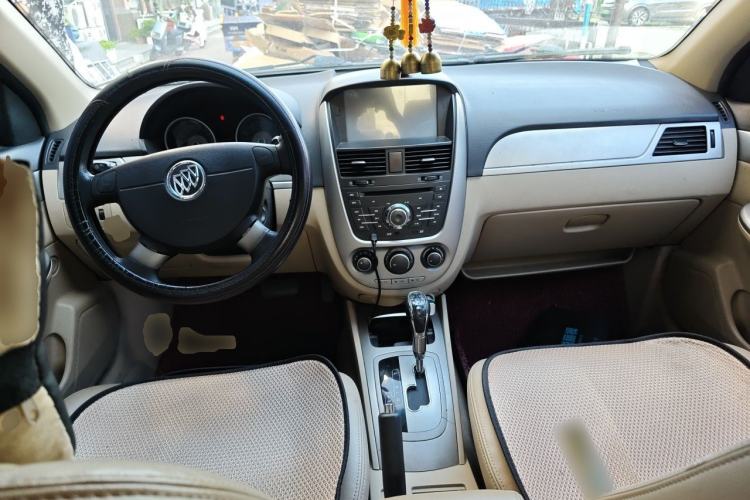 Used Buick Excelle 2013 1.5L Automatic Classic Model Center Console
