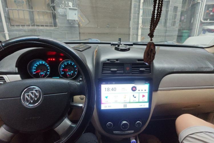 Used Buick Excelle 2013 1.5L Manual Classic Model Center Console