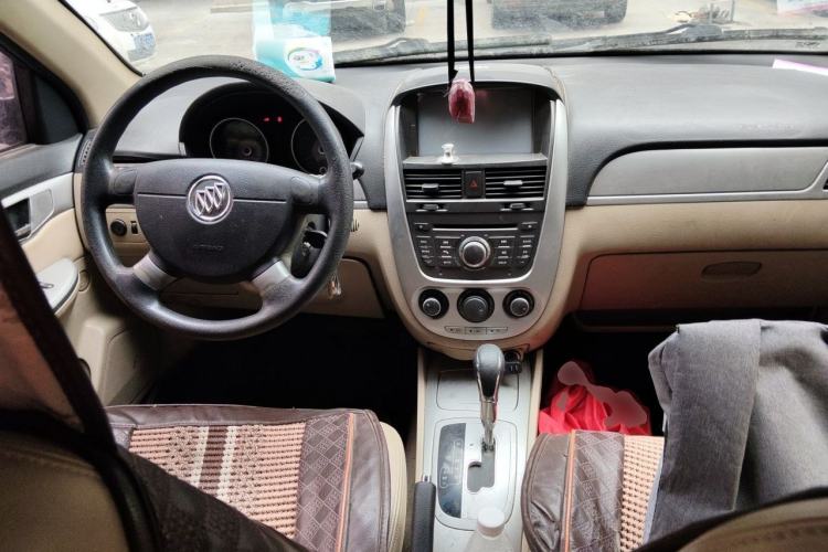 Used Buick Excelle 2013 1.5L Automatic Classic Model Center Console