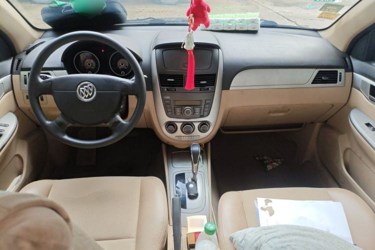 Used Buick Excelle 2013 1.5L Automatic Classic Model Center Console