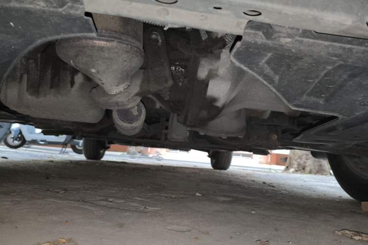 Used Buick Excelle 2013 1.5L Manual Classic Model Chassis Front