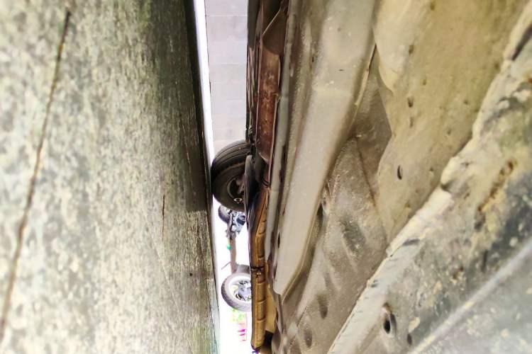 Used Buick Excelle 2013 1.5L Manual Classic Model Chassis Front Left