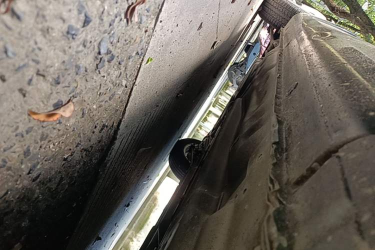 Used Buick Excelle 2013 1.5L Automatic Classic Model Chassis Front Right
