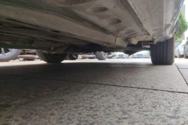 Used Buick Excelle 2013 1.5L Manual Classic Model Chassis Front Right