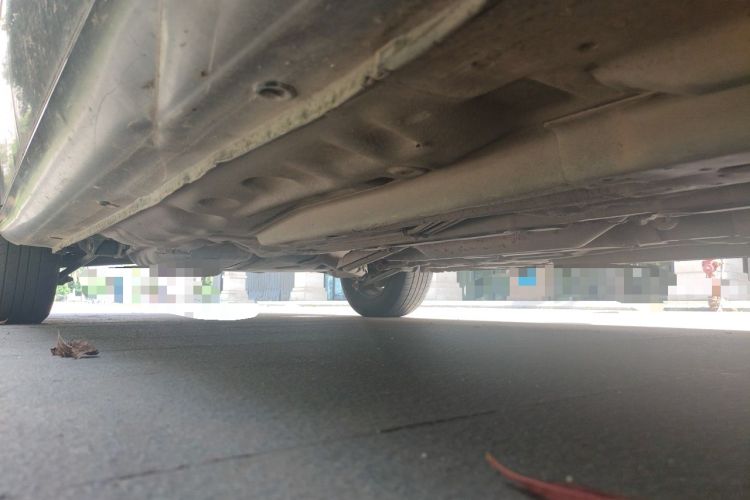 Used Buick Excelle 2013 1.5L Automatic Classic Model Chassis Front Right