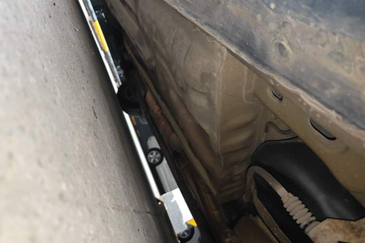 Used Buick Excelle 2013 1.5L Manual Classic Model Chassis Rear Left