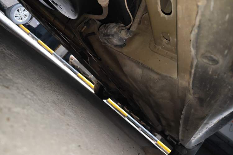 Used Buick Excelle 2013 1.5L Manual Classic Model Chassis Rear Right