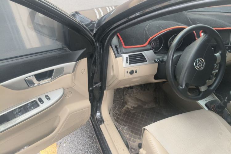 Used Buick Excelle 2013 1.5L Manual Classic Model Driver Seat
