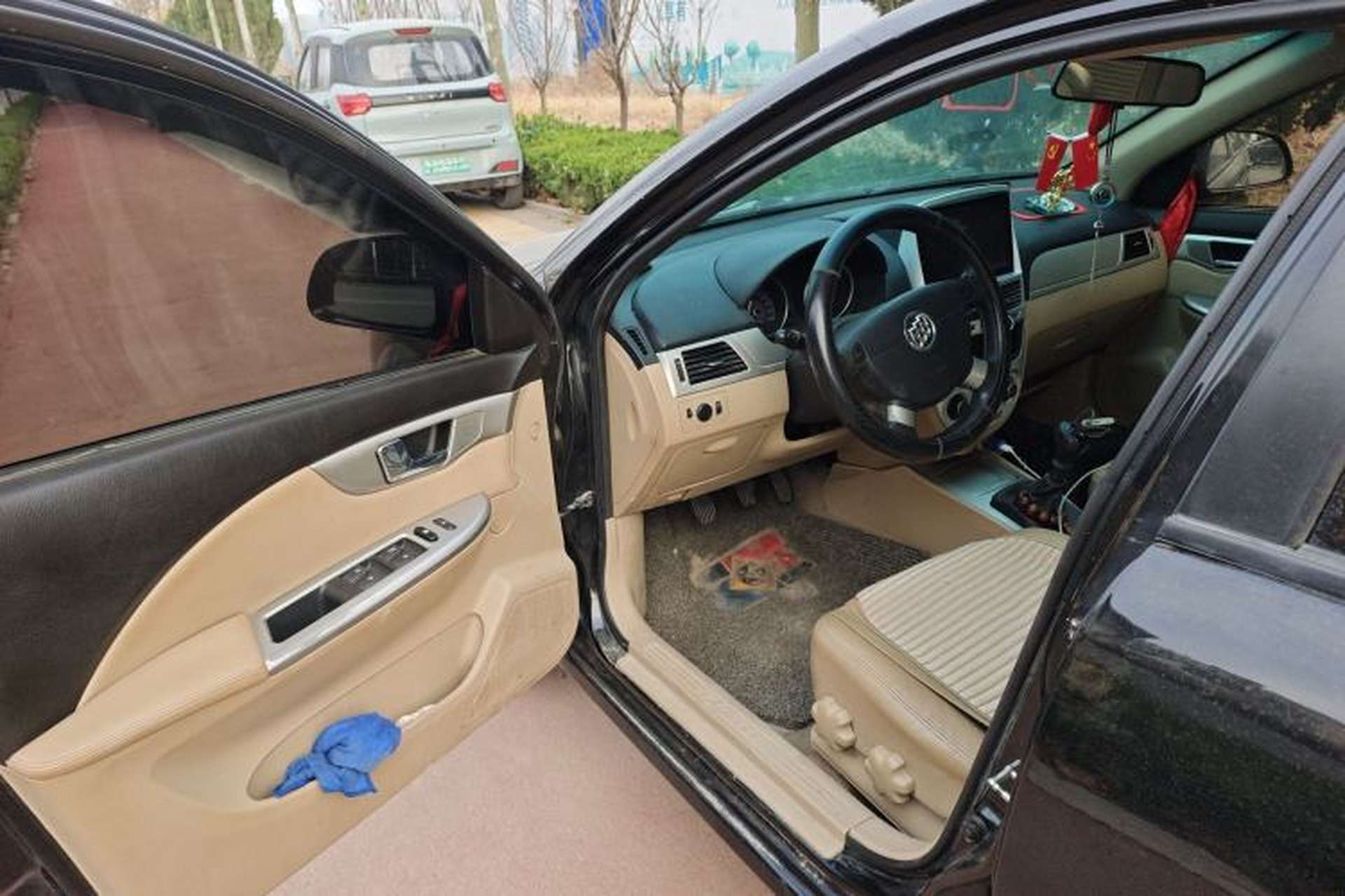 Used Buick Excelle 2013 1.5L Manual Classic Model Driver Seat
