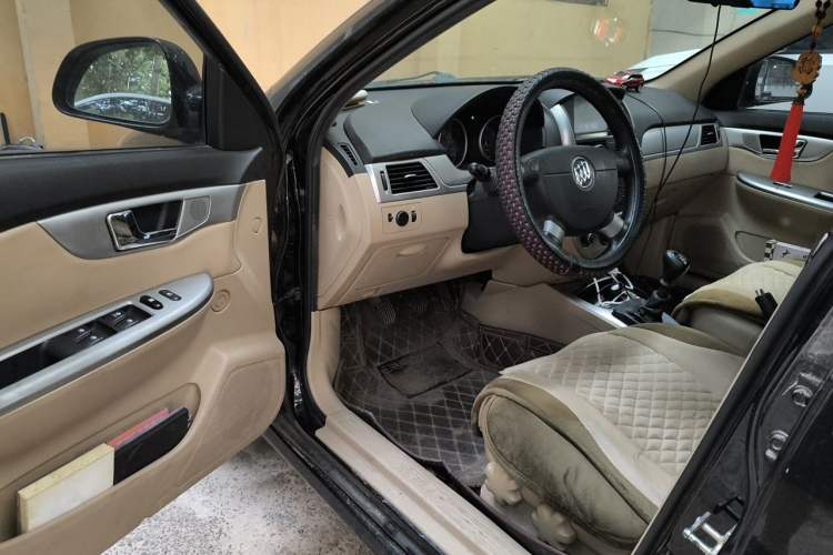 Used Buick Excelle 2013 1.5L Manual Classic Model Driver Seat